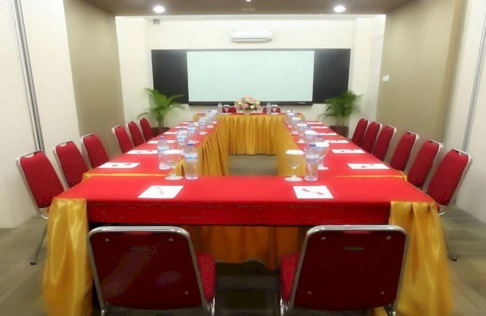 Hotel Dragon Inn Kemayoran Jakarta Luaran gambar