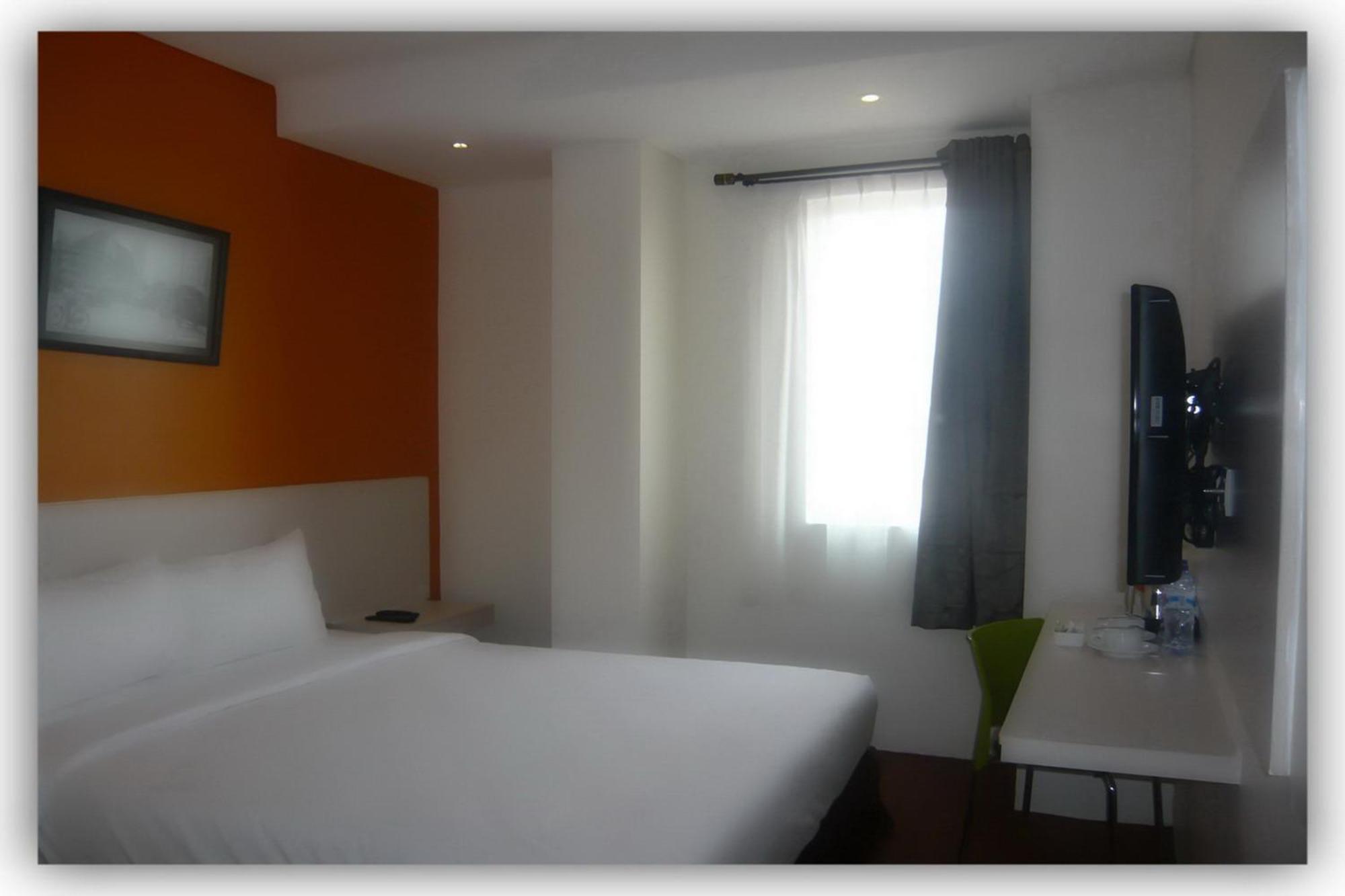 Hotel Dragon Inn Kemayoran Jakarta Luaran gambar